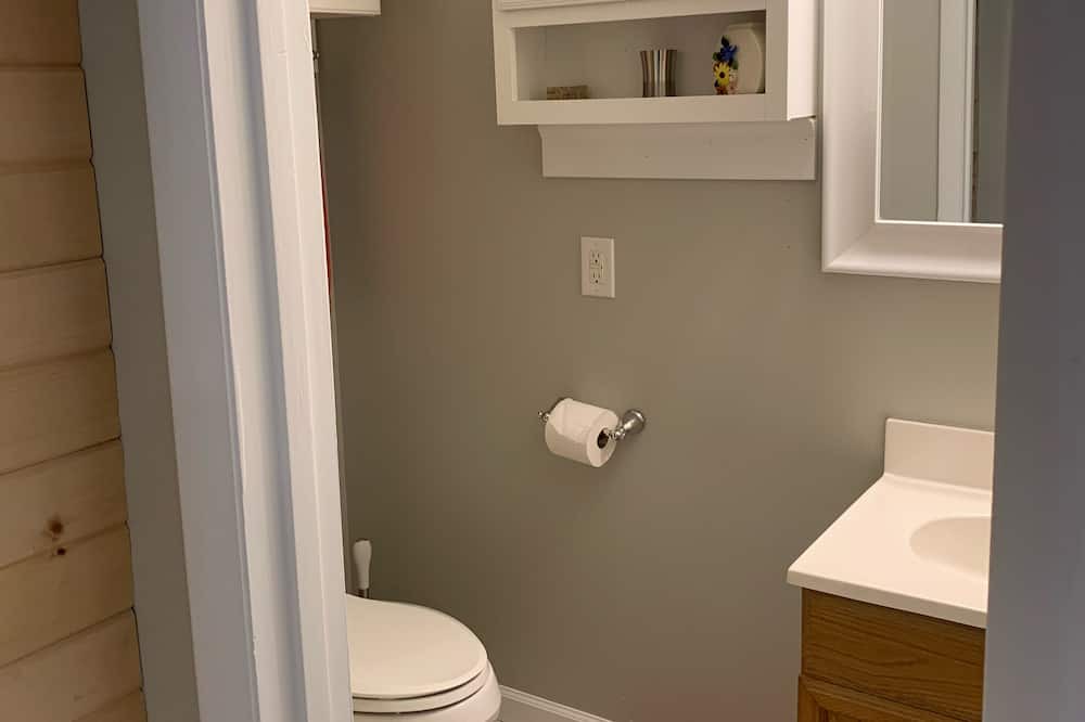 Photo of Bathroom in Barnardsville