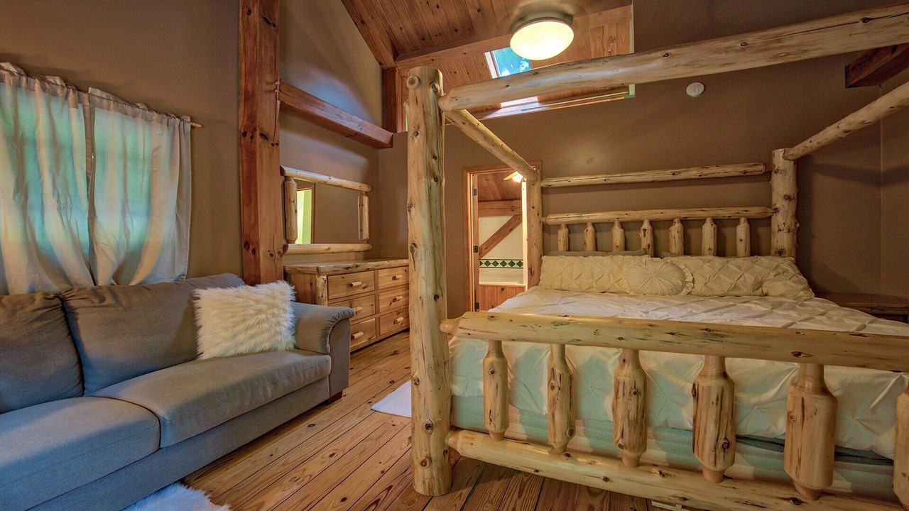 Photo of Livingroom in Waynesville