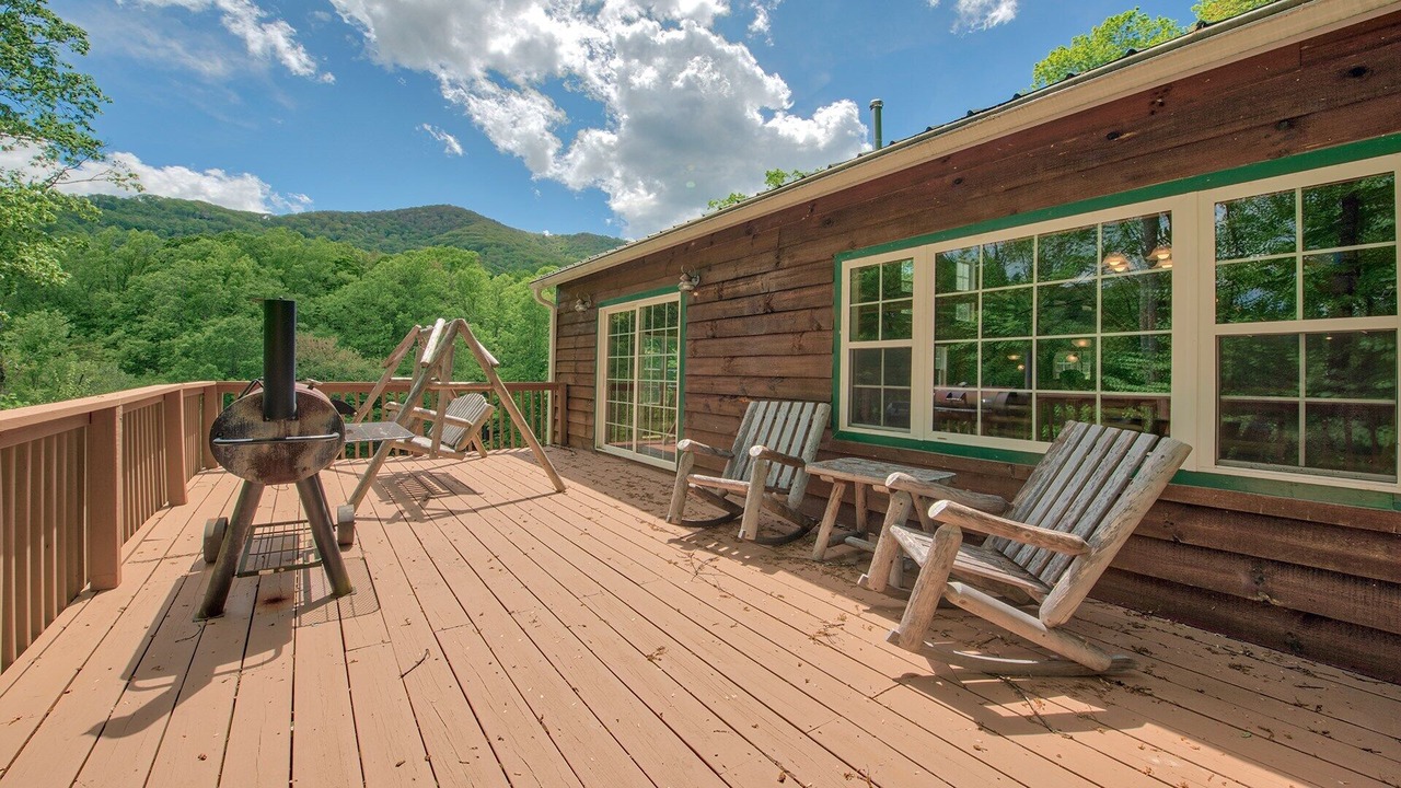 Photo of Patio Balcony in Waynesville