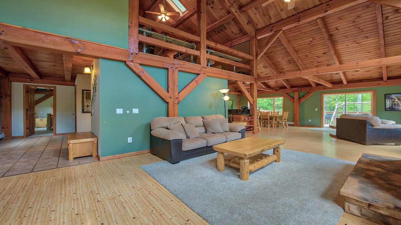 Photo of Livingroom in Waynesville