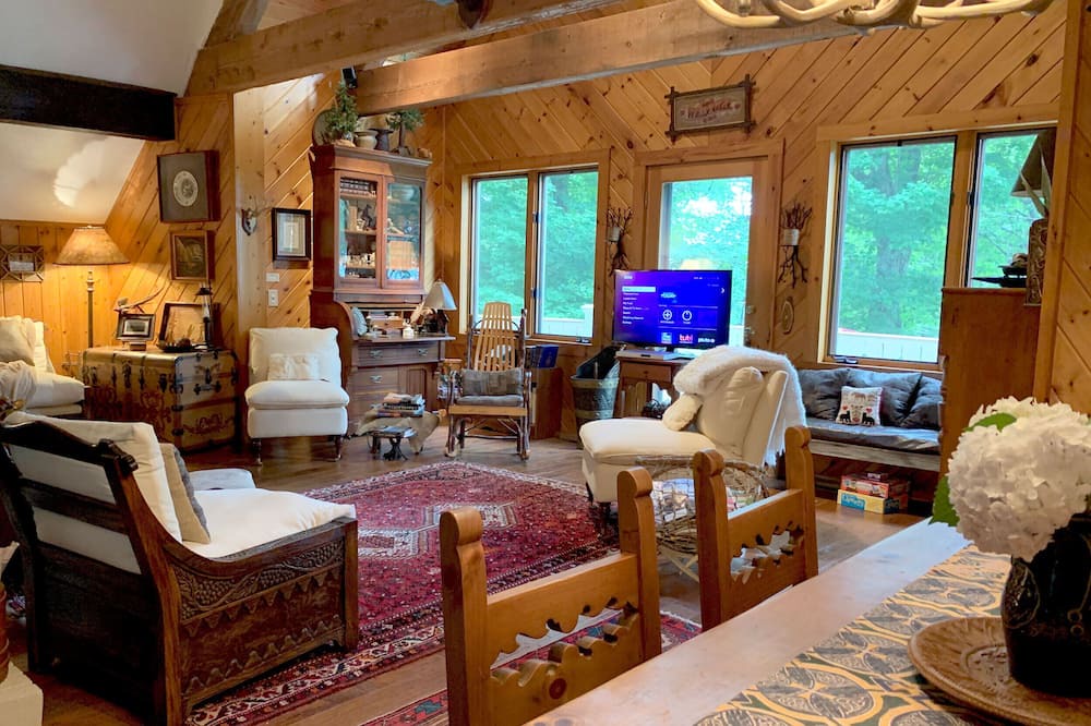 Photo of Bedroom in Blowing Rock