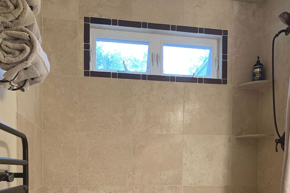 Photo of Bathroom in Blowing Rock