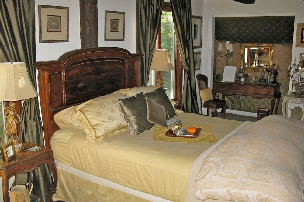 Photo of Bathroom in Blowing Rock