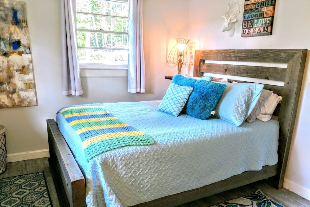 Photo of Bedroom in New London
