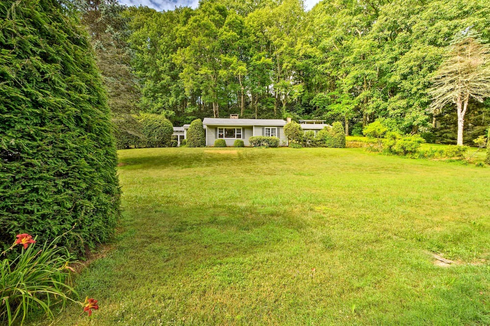 Photo of Outdoor in Highlands Hills