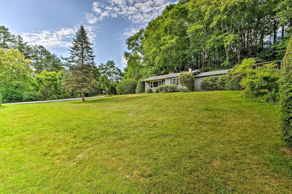 Photo of Outdoor in Highlands Hills
