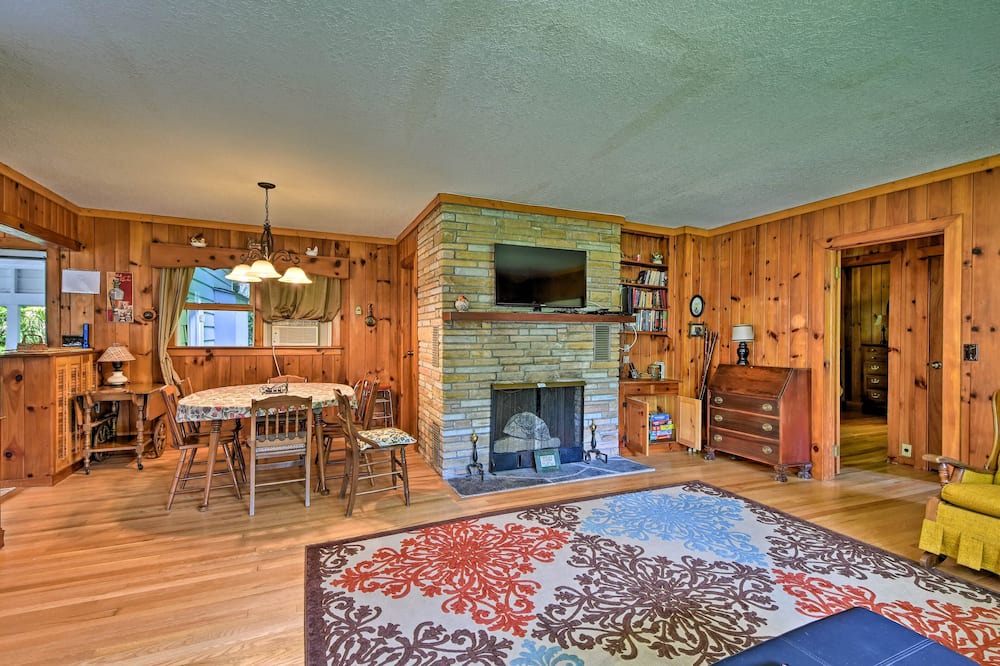 Photo of Bedroom in Highlands Hills