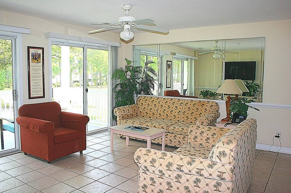 Photo of Livingroom in Calabash