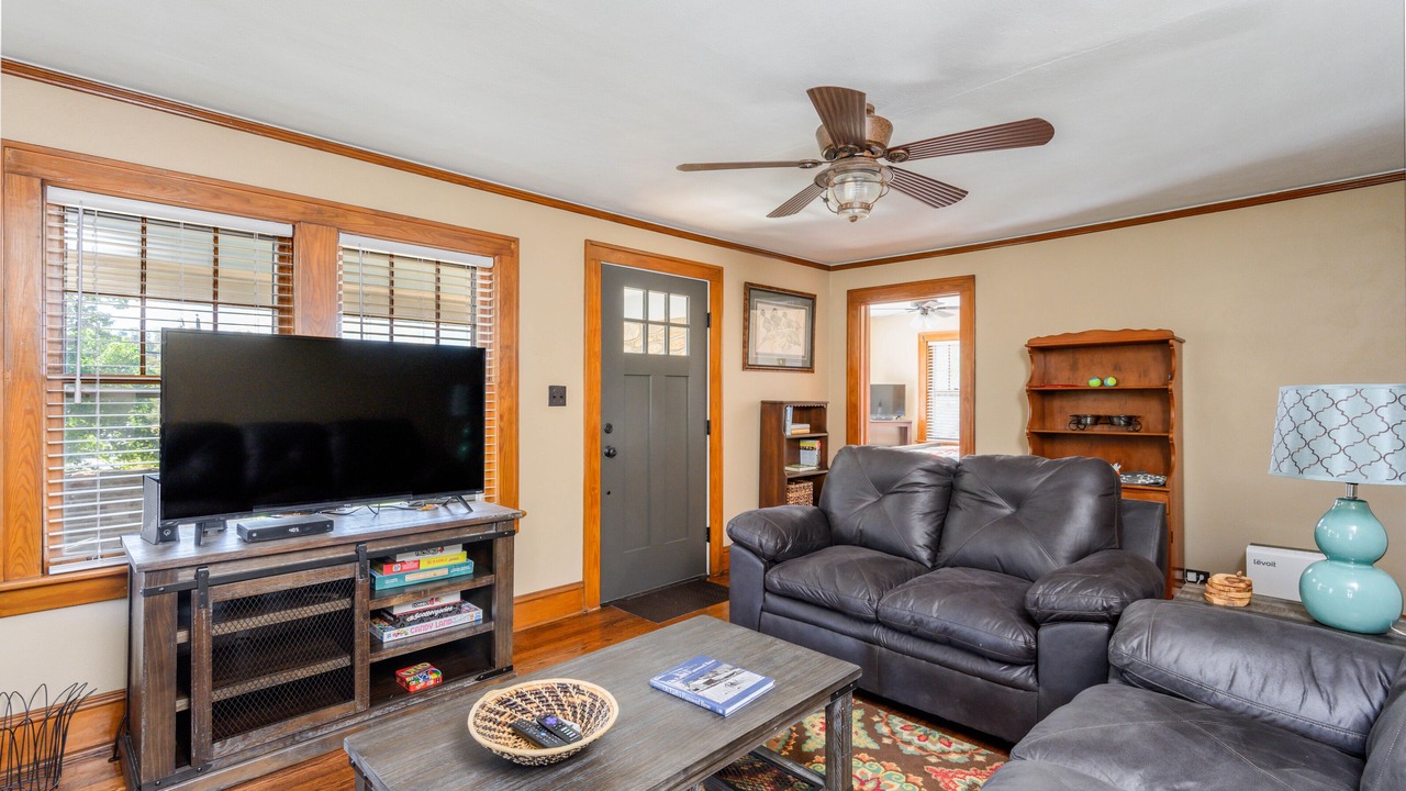 Photo of Livingroom in Swannanoa