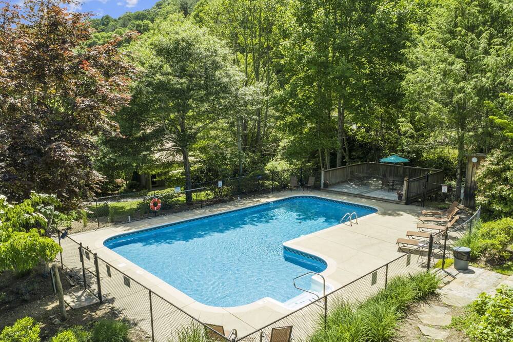 Photo of Outdoor in Wolf Laurel