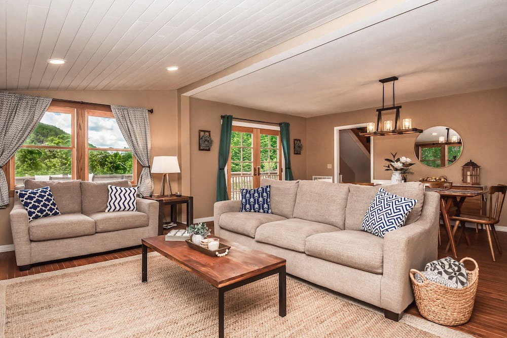 Photo of Livingroom in Gerton