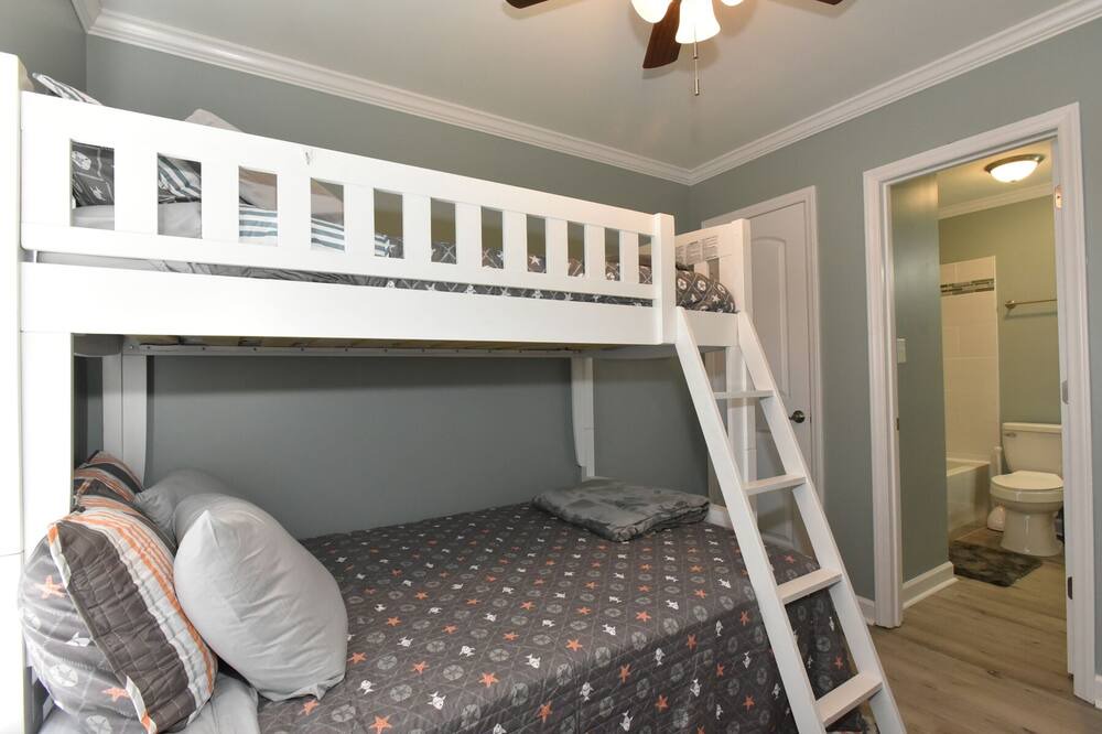Photo of Bedroom in Piney Green