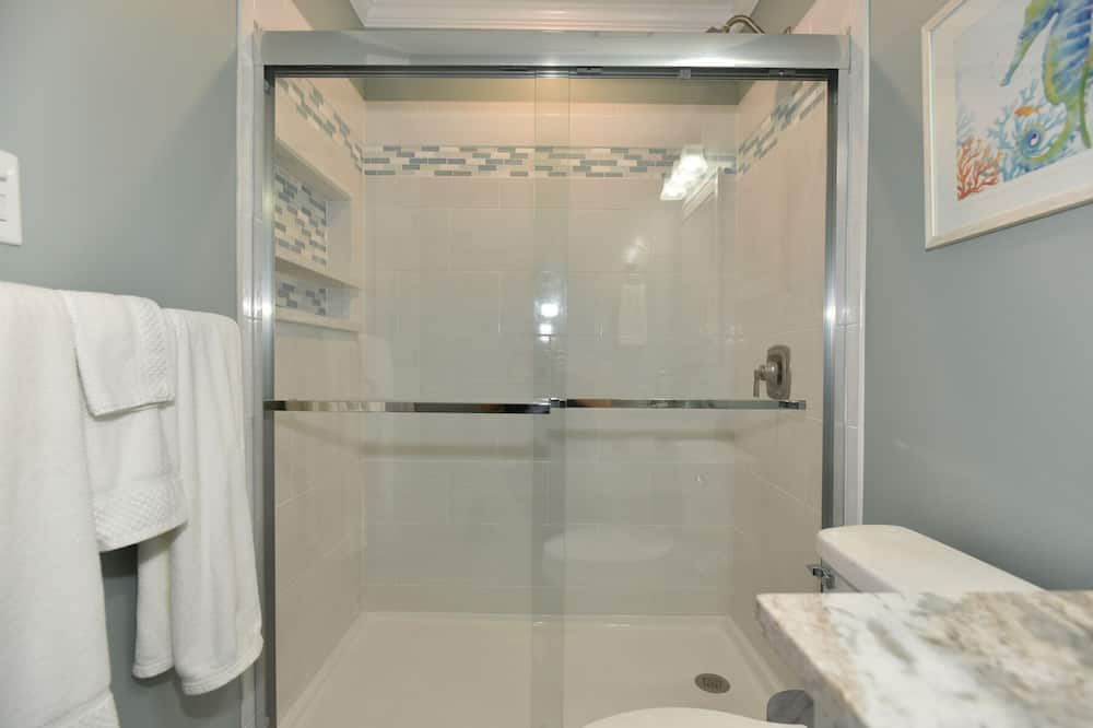 Photo of Bathroom in Piney Green