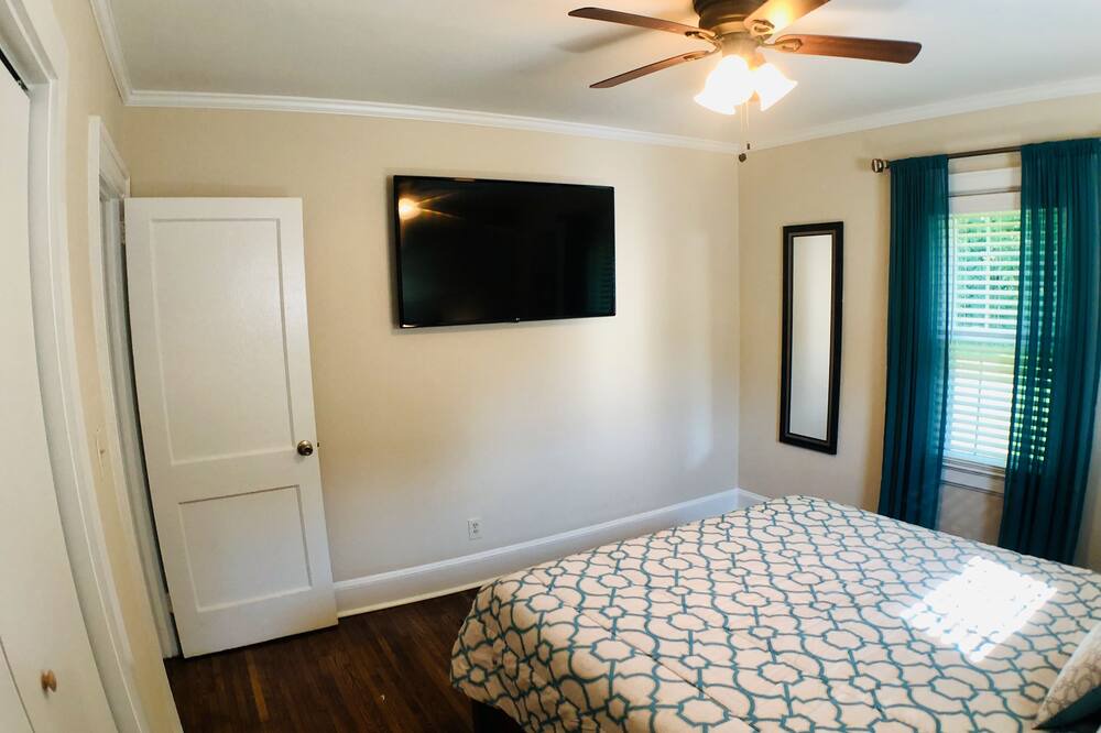 Photo of Bedroom in Cherry