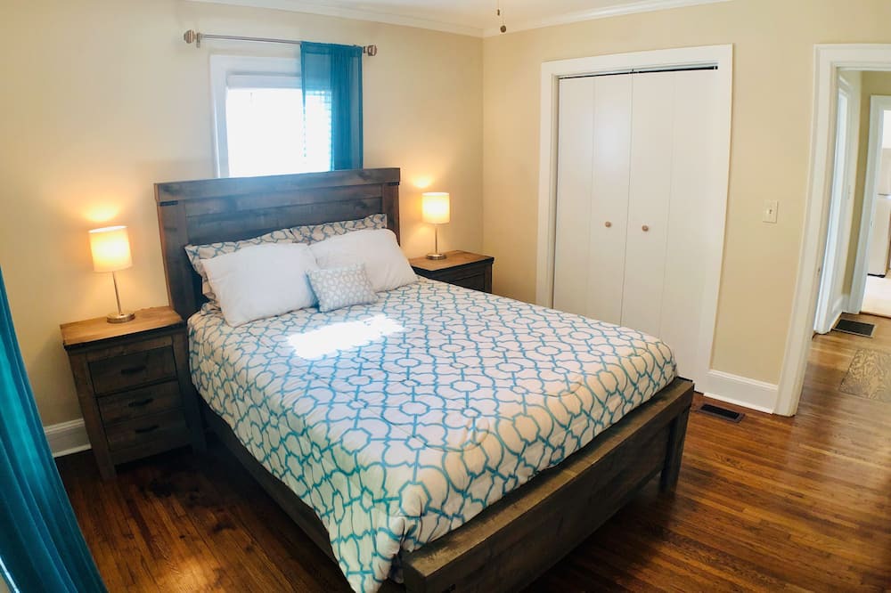 Photo of Bedroom in Cherry