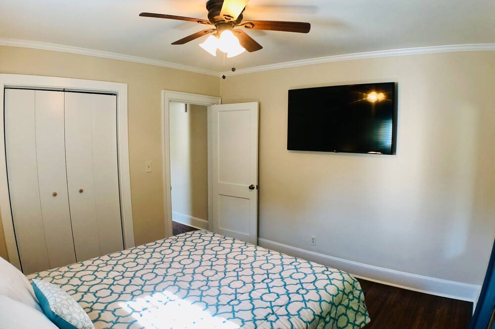 Photo of Bedroom in Cherry