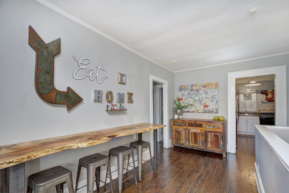 Photo of Bedroom in Plaza Midwood
