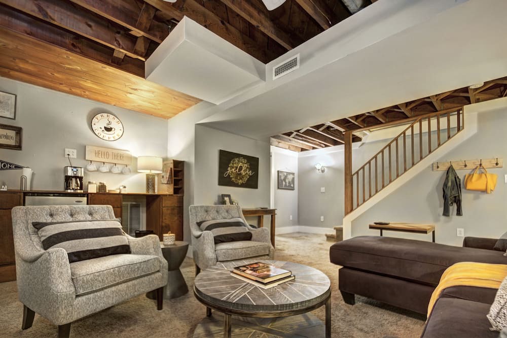 Photo of Bedroom in Plaza Midwood