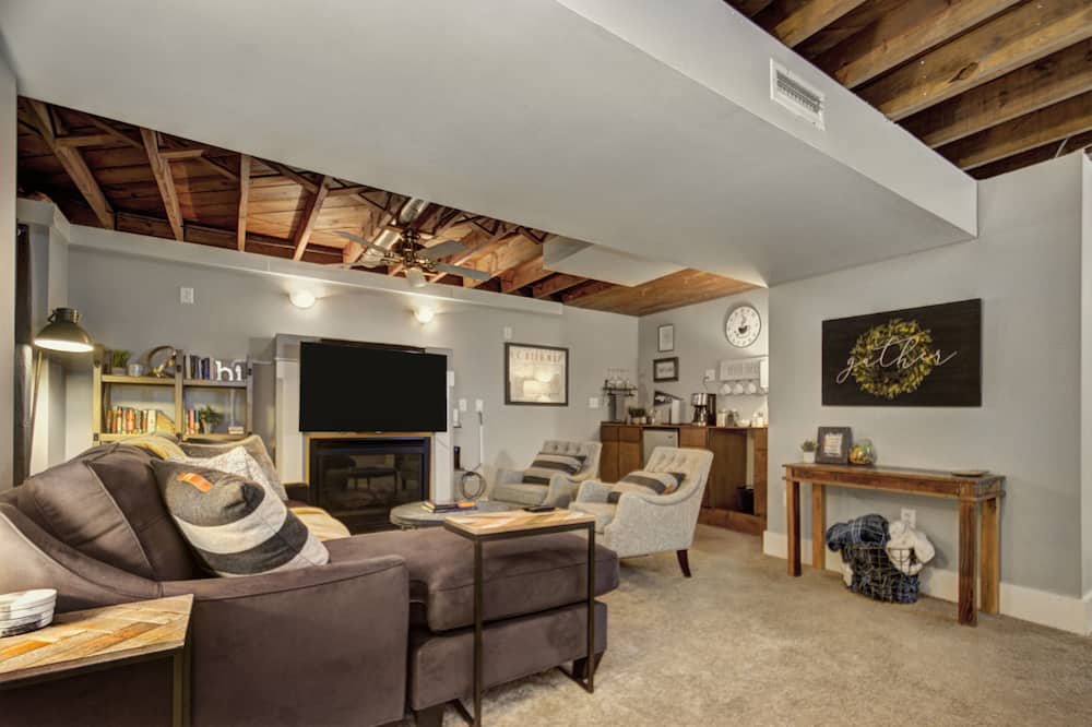 Photo of Livingroom in Plaza Midwood