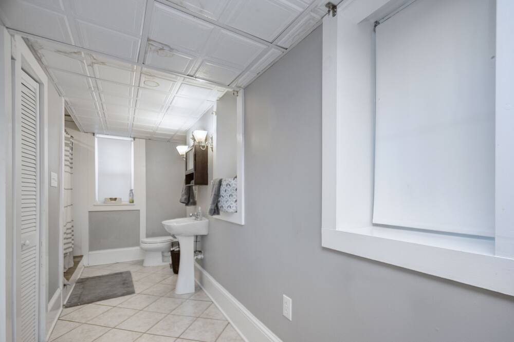 Photo of Bathroom in Plaza Midwood