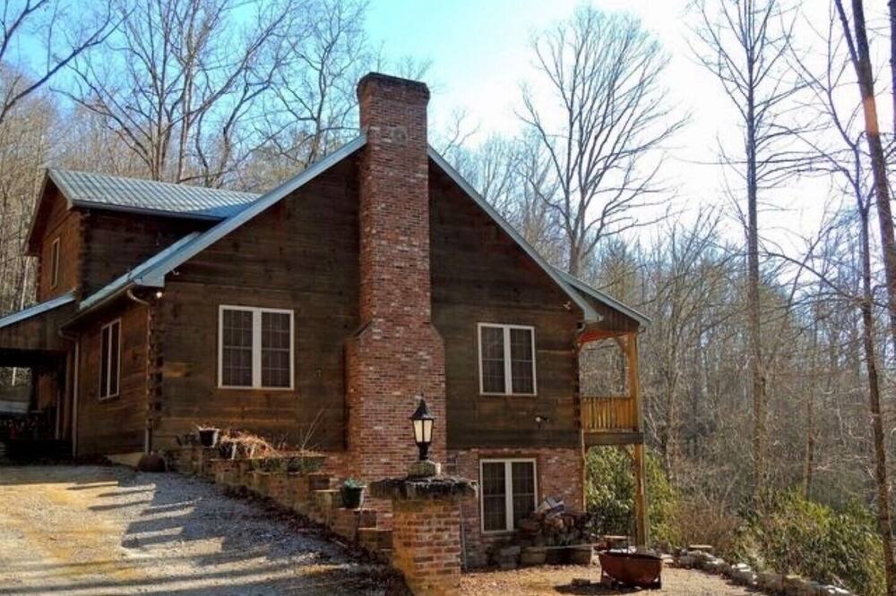 Photo of Outdoor in Hendersonville