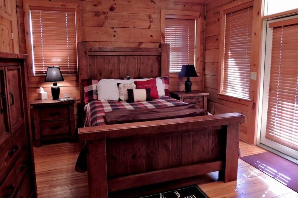 Photo of Bedroom in Hendersonville