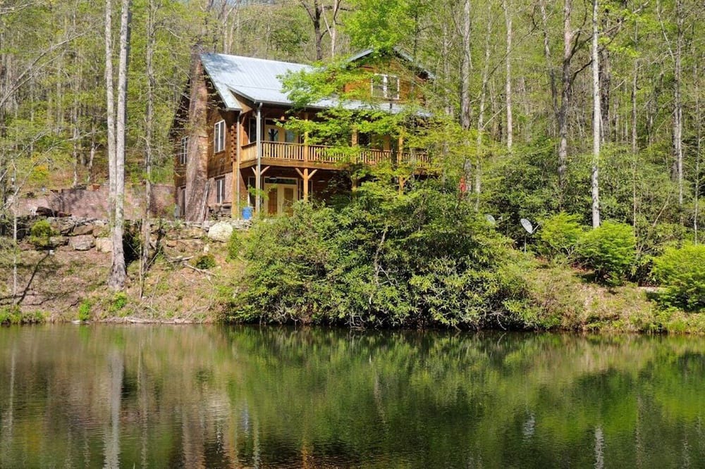 Photo of Outdoor in Hendersonville