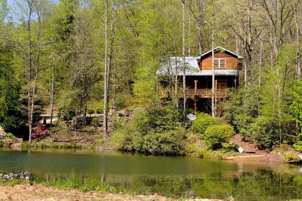 Photo of Outdoor in Hendersonville