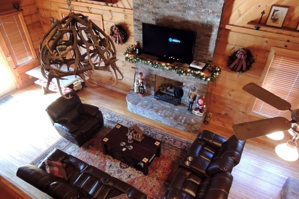 Photo of Livingroom in Hendersonville