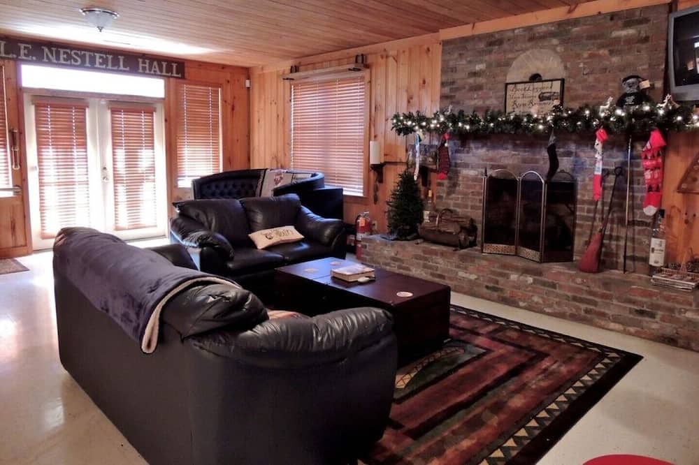 Photo of Livingroom in Hendersonville