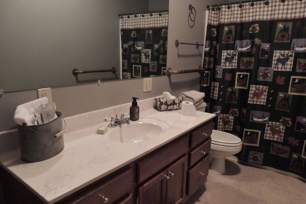 Photo of Bathroom in Hendersonville