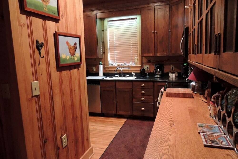 Photo of Kitchen in Hendersonville