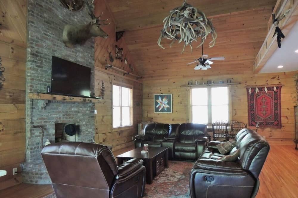 Photo of Livingroom in Hendersonville