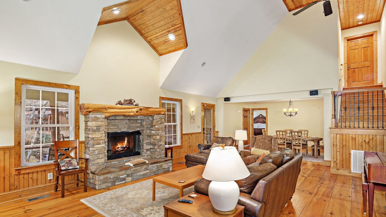 Photo of Livingroom in Lake Lure