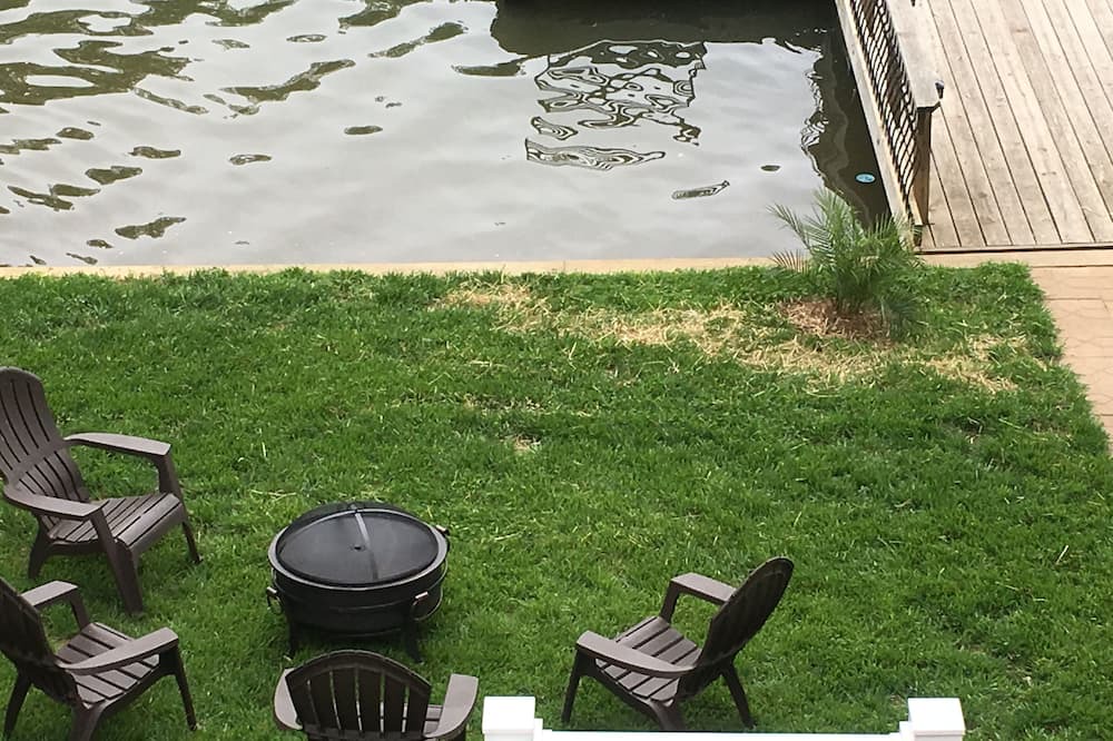 Photo of Outdoor in New London