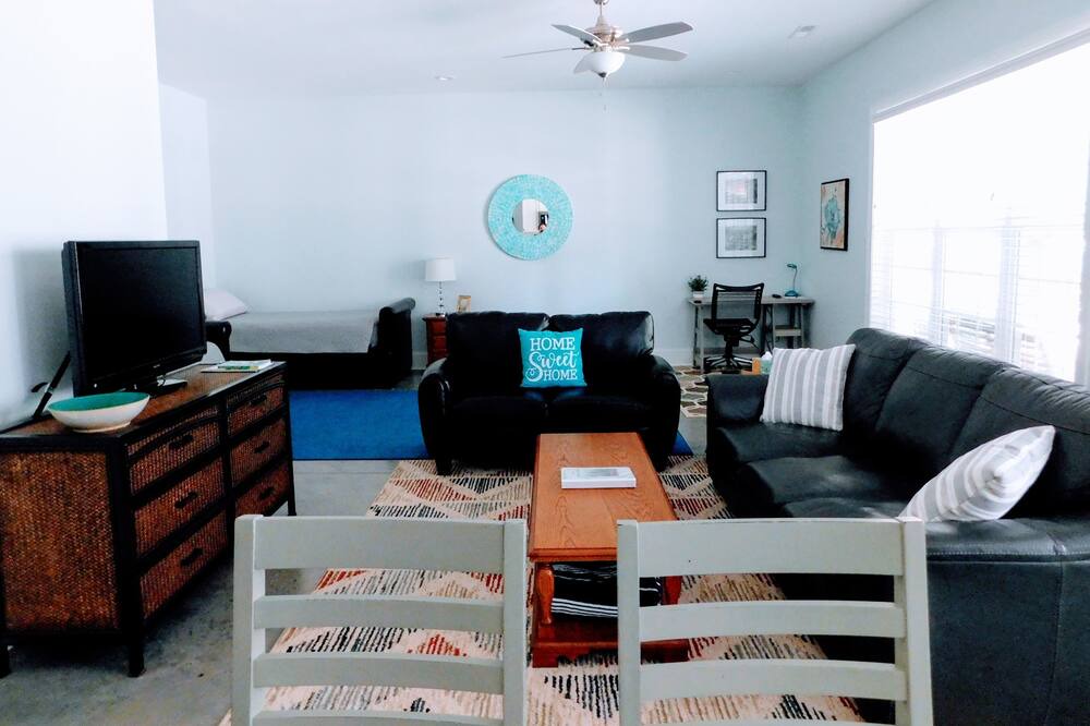 Photo of Livingroom in Garner