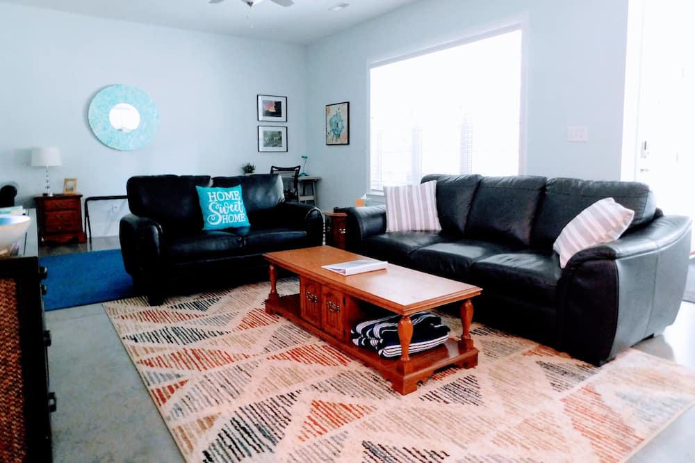 Photo of Livingroom in Garner