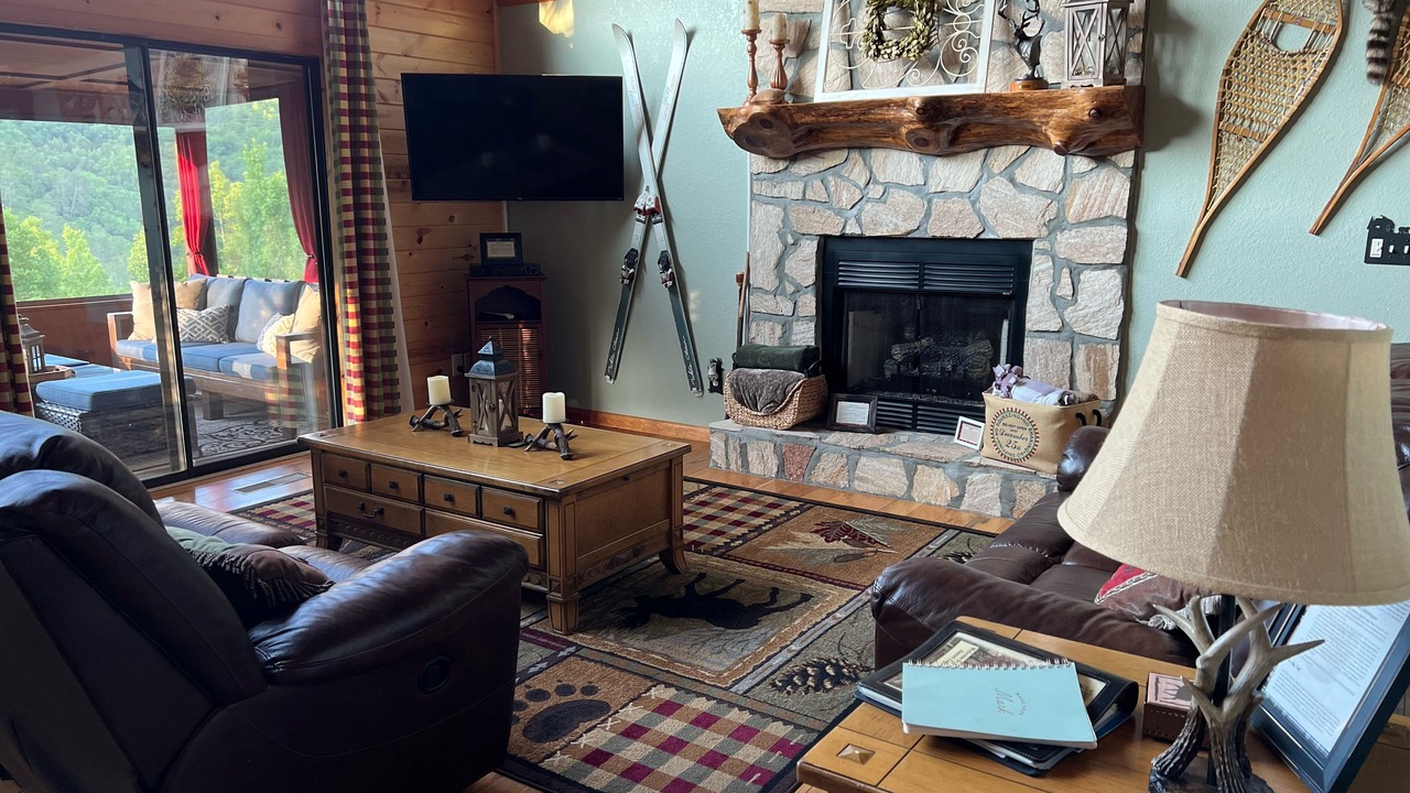 Photo of Livingroom in Upper Peachtree