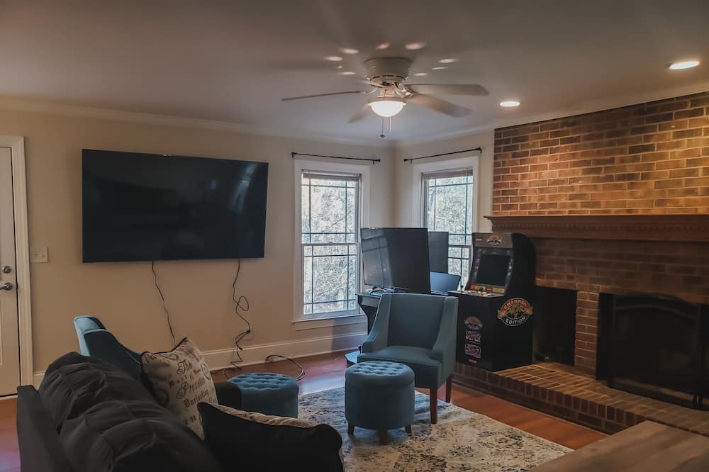 Photo of Livingroom in Providence Plantation