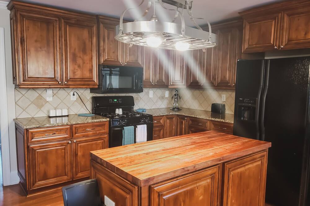 Photo of Kitchen in Providence Plantation