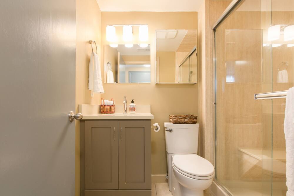 Photo of Bathroom in Penrose