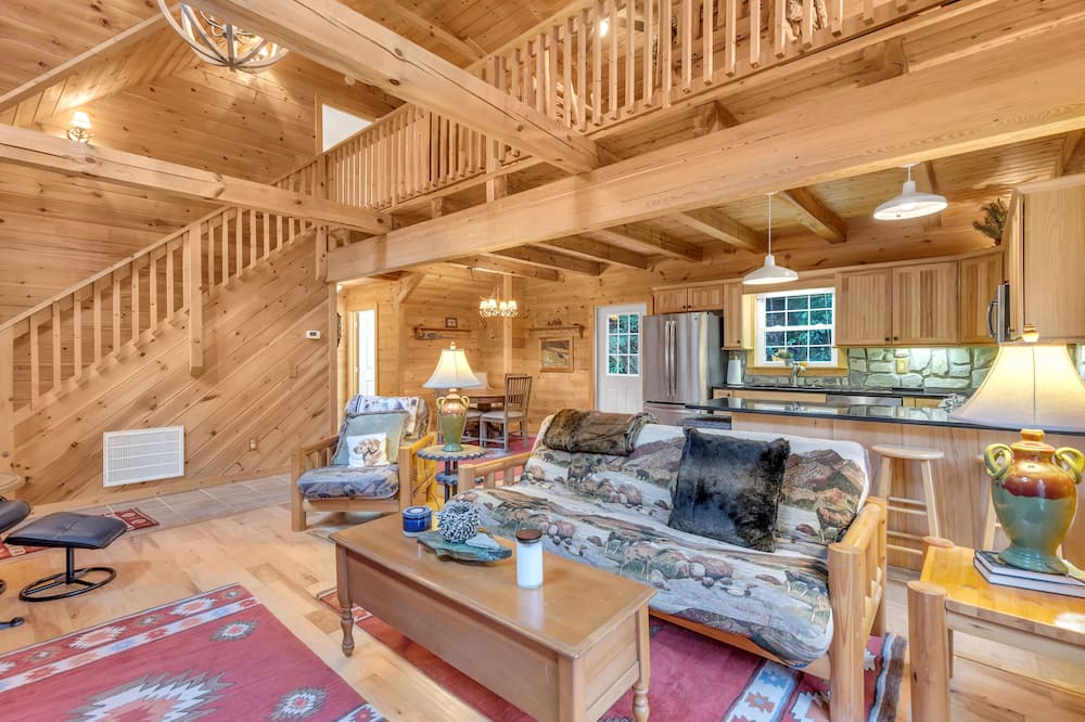 Photo of Bedroom in Maggie Valley
