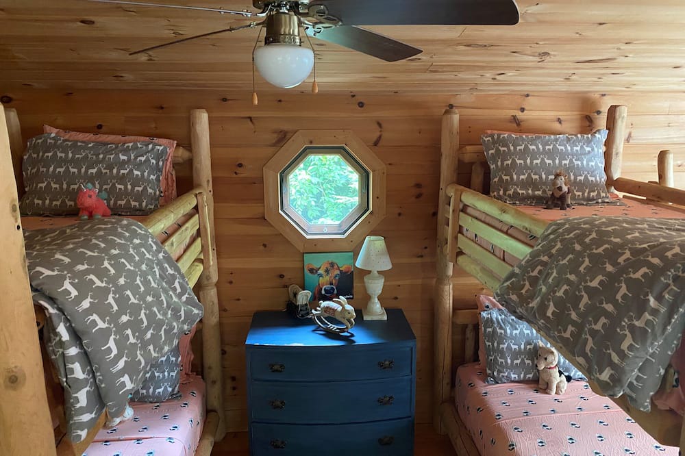 Photo of Bedroom in Maggie Valley