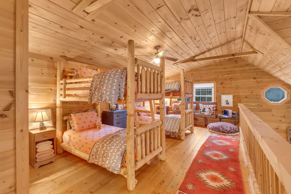 Photo of Others in Maggie Valley