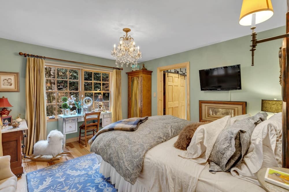 Photo of Bedroom in Maggie Valley