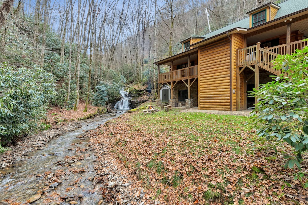 Photo of Outdoor in Maggie Valley