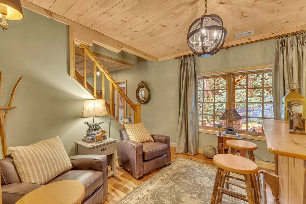 Photo of Bedroom in Maggie Valley