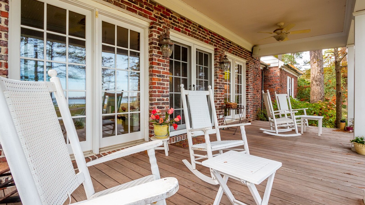 Photo of Patio Balcony in Elizabeth City