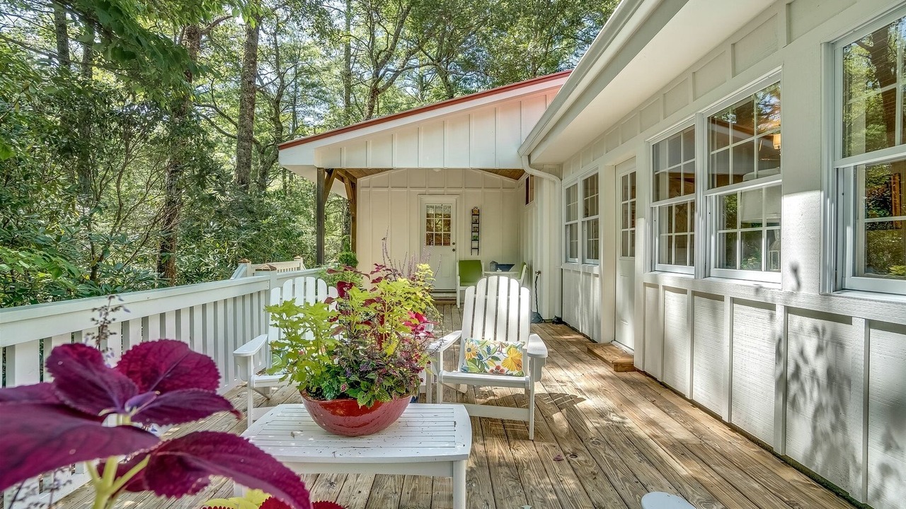 Photo of Outdoor in Lake Sequoyah