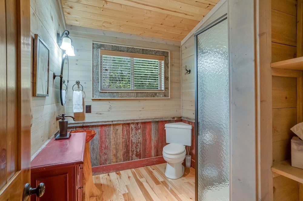 Photo of Bathroom in Highlands